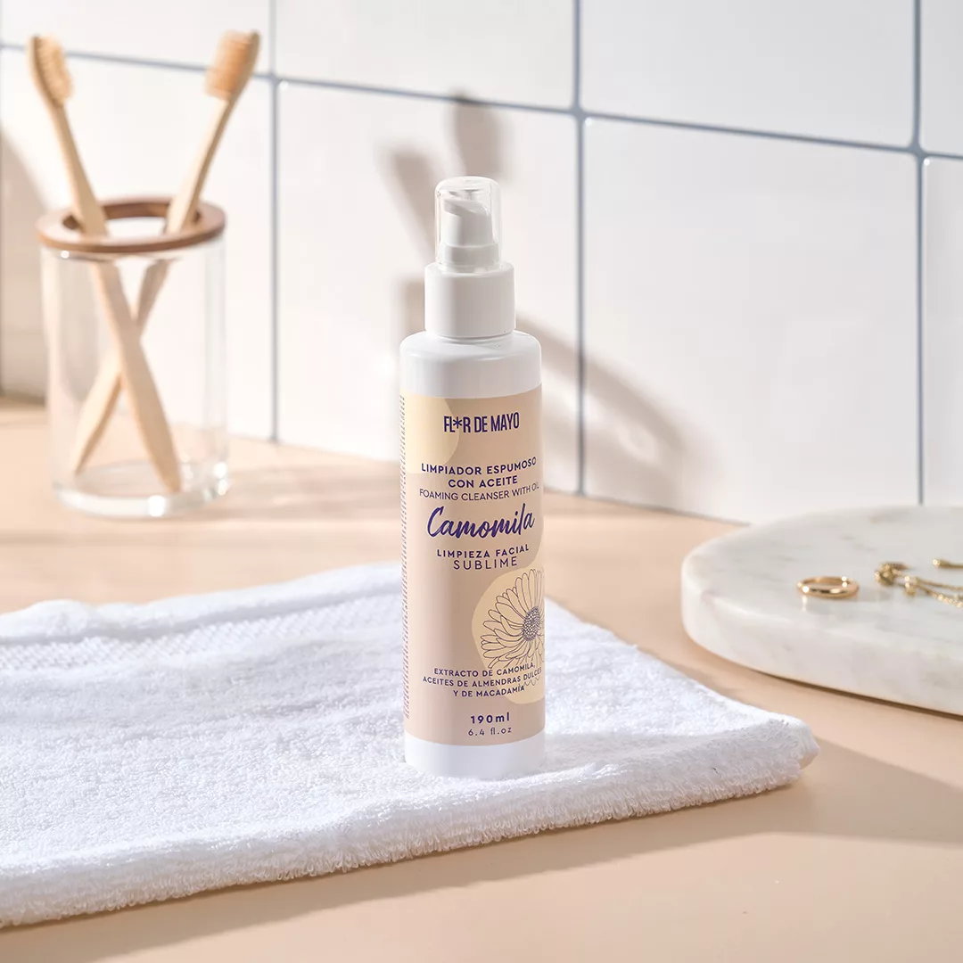 Limpiador Espumoso con aceite Camomila
